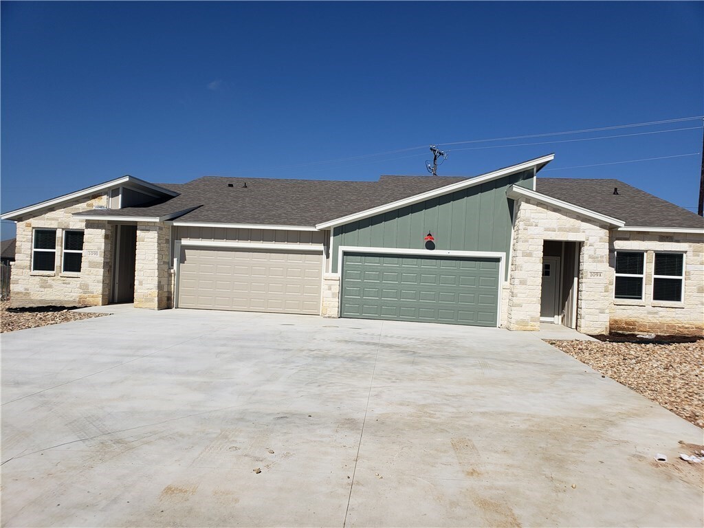 109 Bailey Kay Ct, Jarrell, TX 76537 Townhome Rentals in Jarrell TX