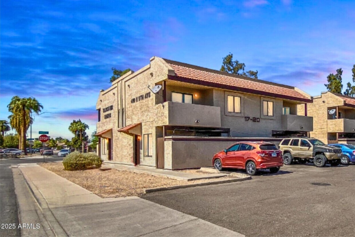 Foto principal - 410 E 9th Ave
