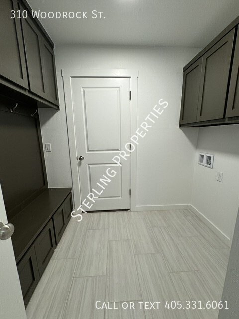 Building Photo - 310 Woodrock St