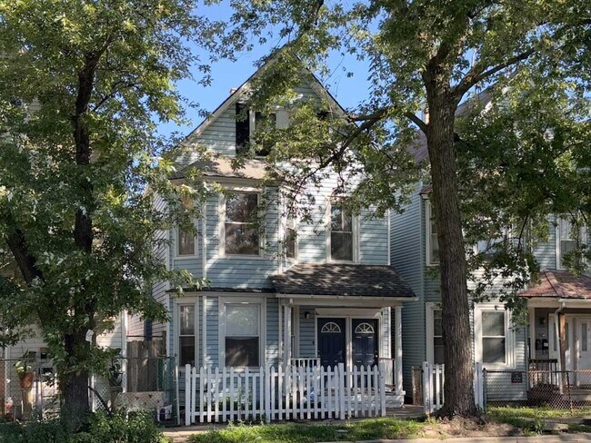 Foto del edificio - 3123 N Kimball Ave