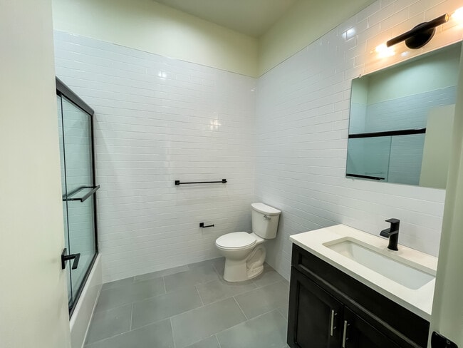 Bathroom - 604 Bloomfield