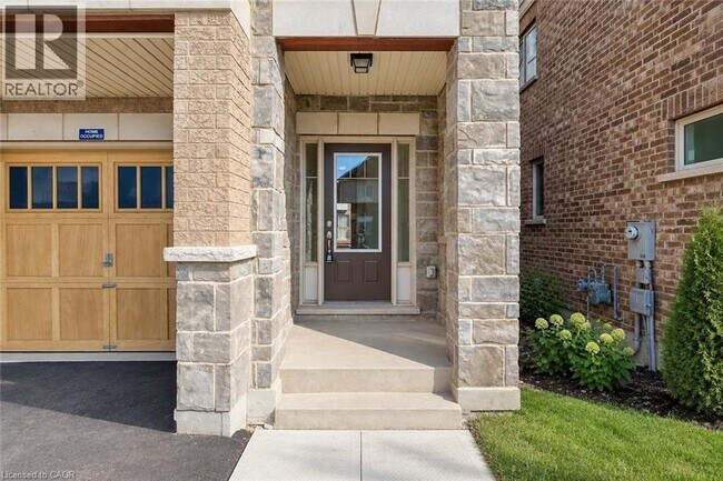 Building Photo - 3967 Leonardo St