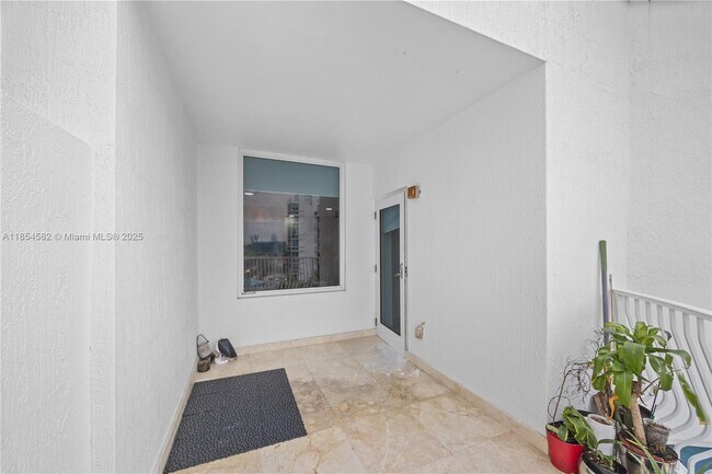 Building Photo - 3000 NE 188th St