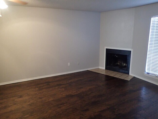 Building Photo - 2901 Sappington Pl