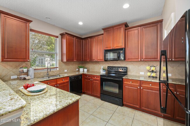 Foto del edificio - 3946 Royal Pines Dr