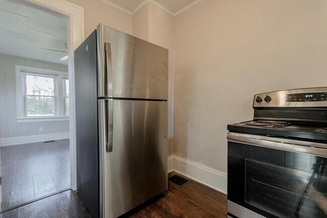 Foto del edificio - 906 W 9th Ave