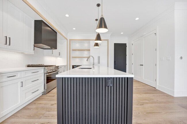 Foto del edificio - 4920 N Lincoln Ave