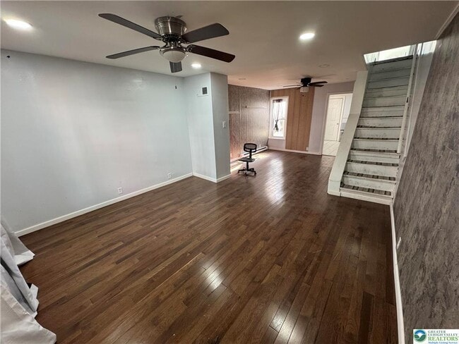 Building Photo - 420 E Ct St