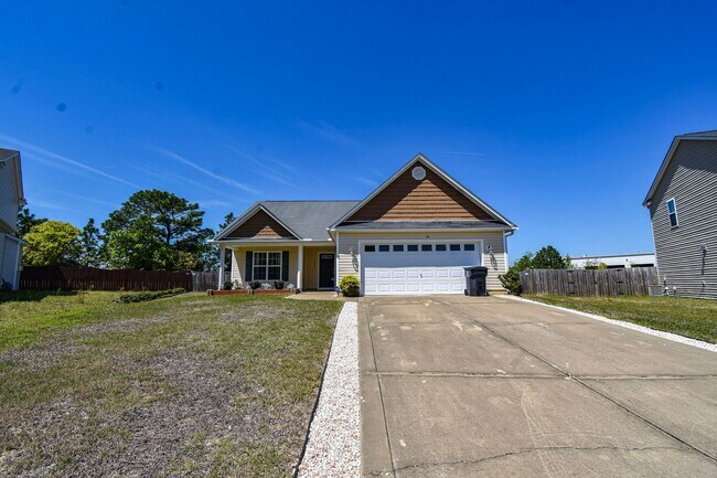 Foto del edificio - 3 Bedroom 2 Bath Home-Pets Allowed