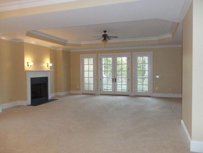 Building Photo - 1021 Oval Rd