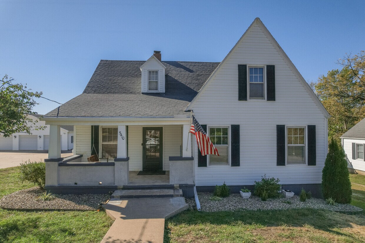Foto principal - 5410 Simpson St