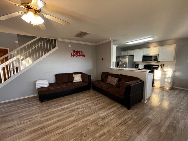 Foto del edificio - 1005 Betty Baker Cove