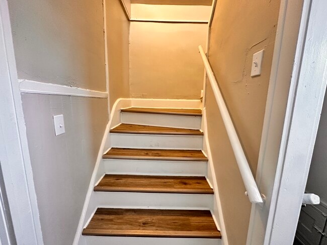 Building Photo - 2704 W Concordia Ave