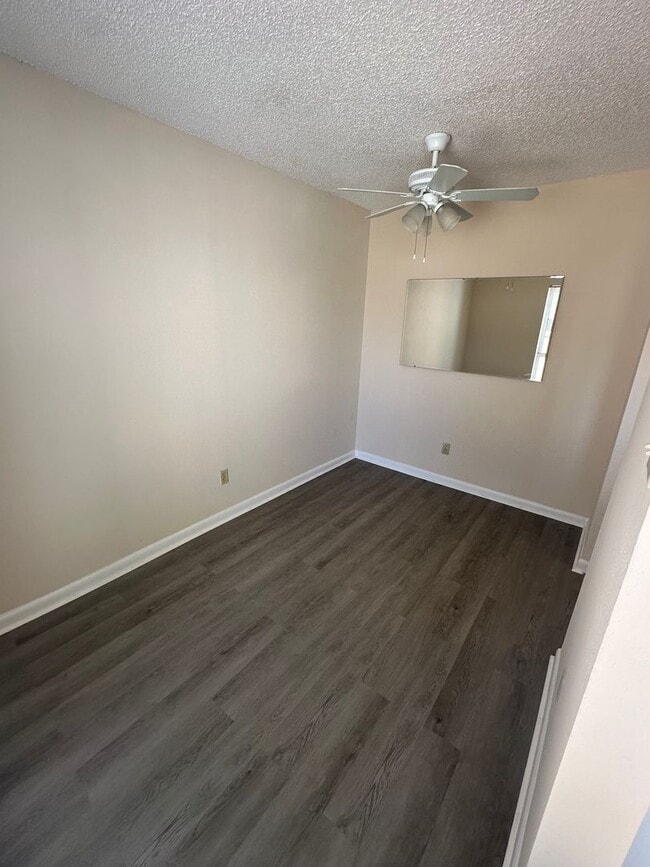 Photo - 2BD/1.5BA Townhouse located on the Germant...