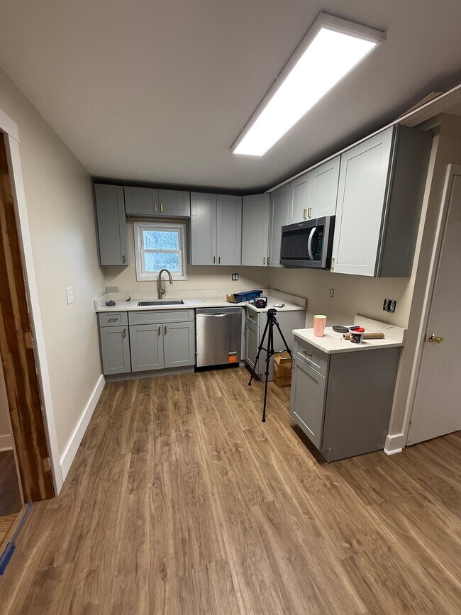 Building Photo - 305 Crusher Way