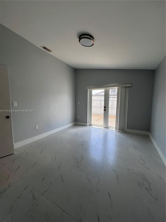 Building Photo - 2834 W 75th Ter