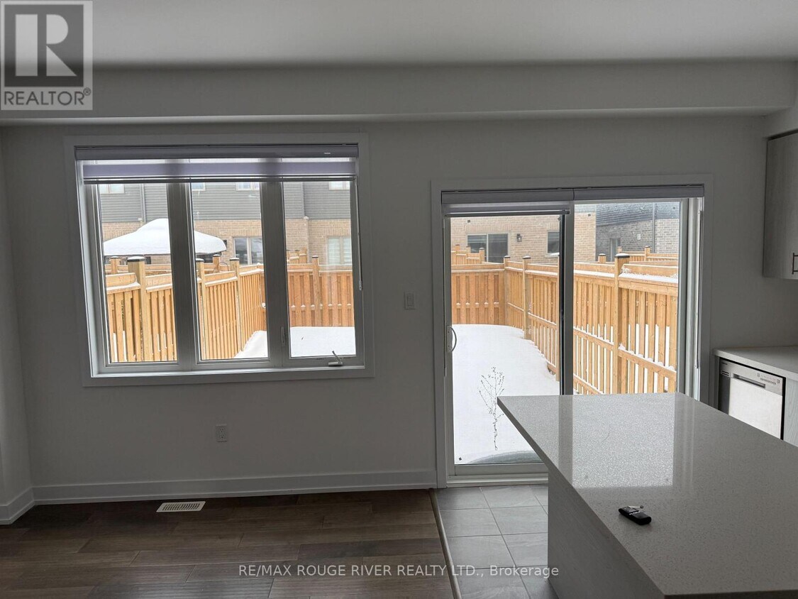 Building Photo - 33 Turnberry Ln