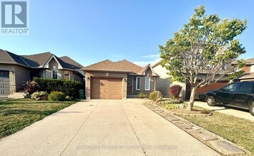 Building Photo - 62 Briarose Pl