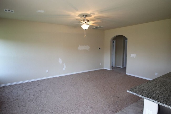Building Photo - Amazing Brand New 5 Bedroom Home in Yukon