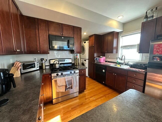 Foto del edificio - 99 Hillside St