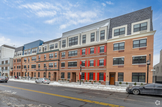 Building Photo - 1010 Apartments