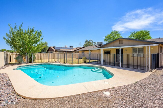 Building Photo - 3756 W Malapai Dr