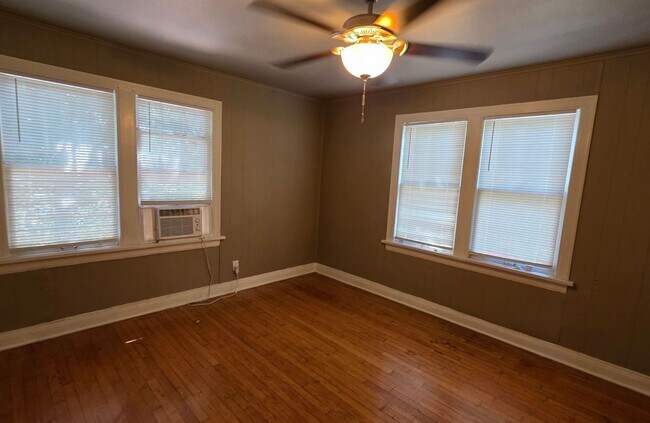 Foto del edificio - 1 bedroom 1 bath South of Plaza District