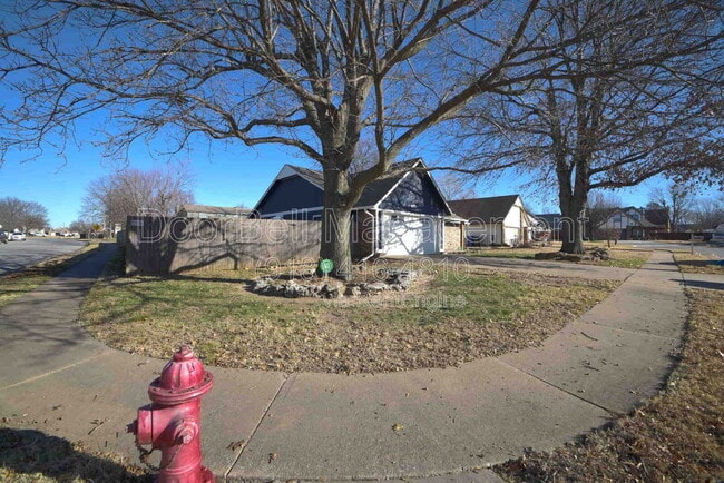 Building Photo - 1312 W South Park St