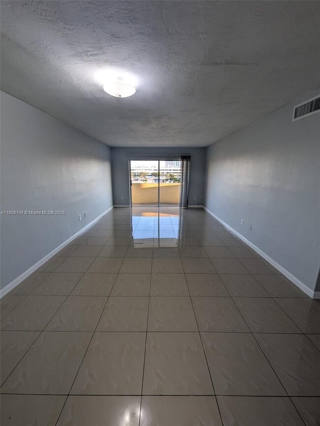 Building Photo - 7410 SW 82nd St