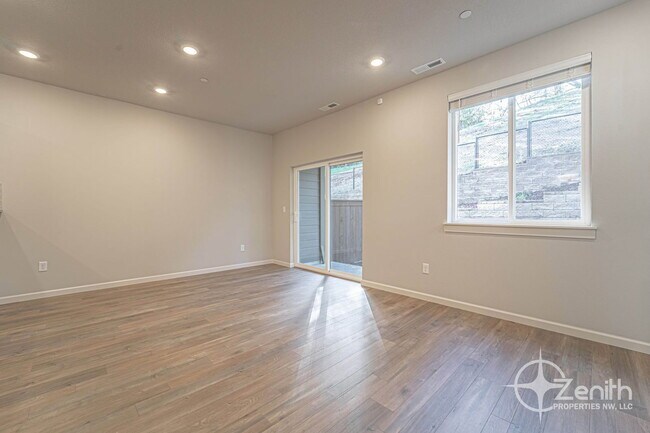 Foto del edificio - 4261 S Cloverhill Wy