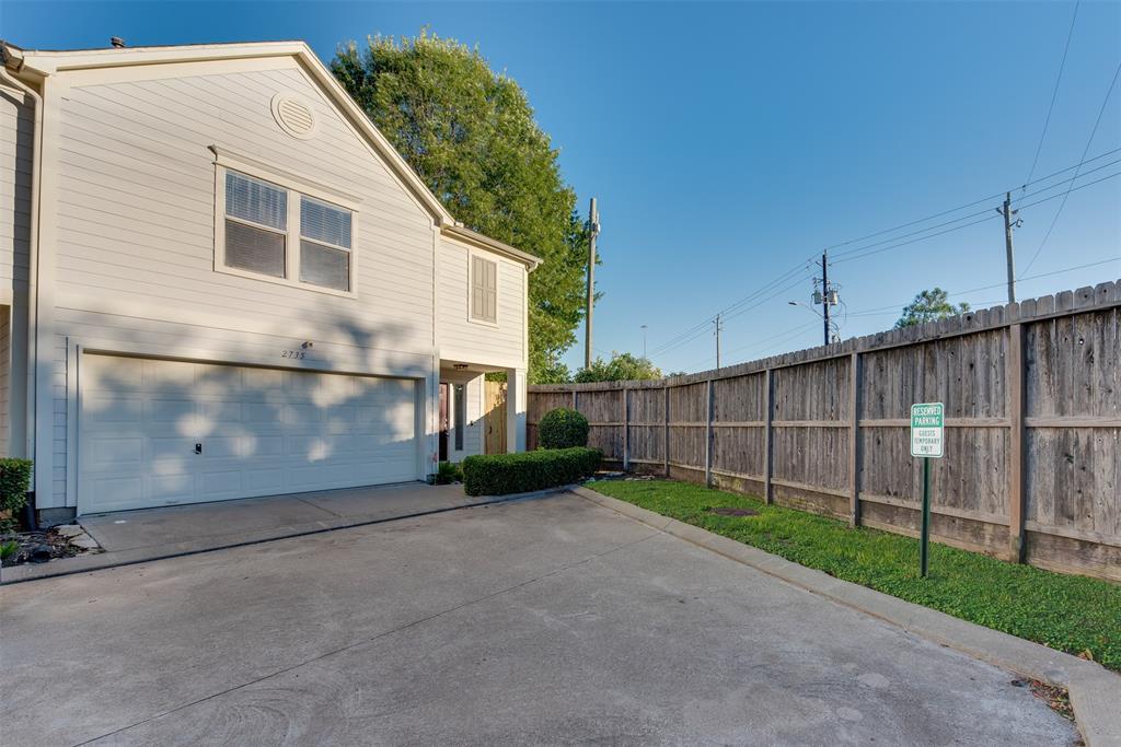 Primary Photo - 2735 Woodridge Manor Dr