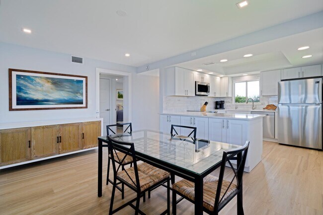 Building Photo - 52 Yacht Club Dr