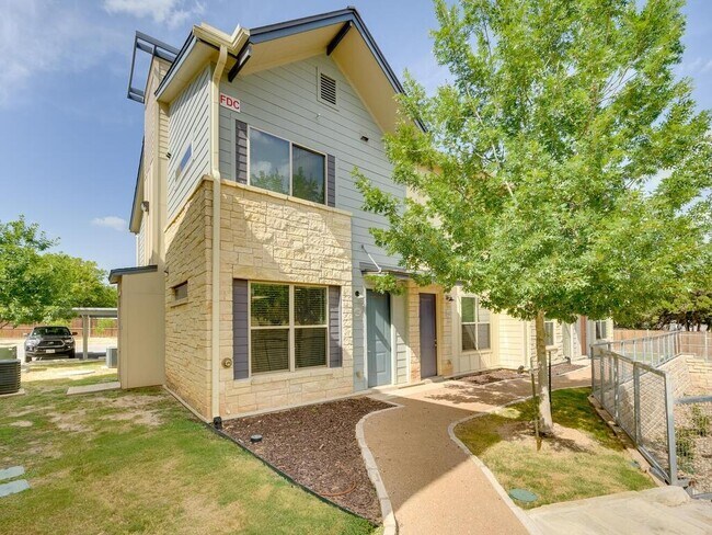 Building Photo - 7805 Cooper Ln