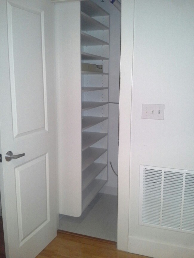 Foto del edificio - 2328 Champlain St NW