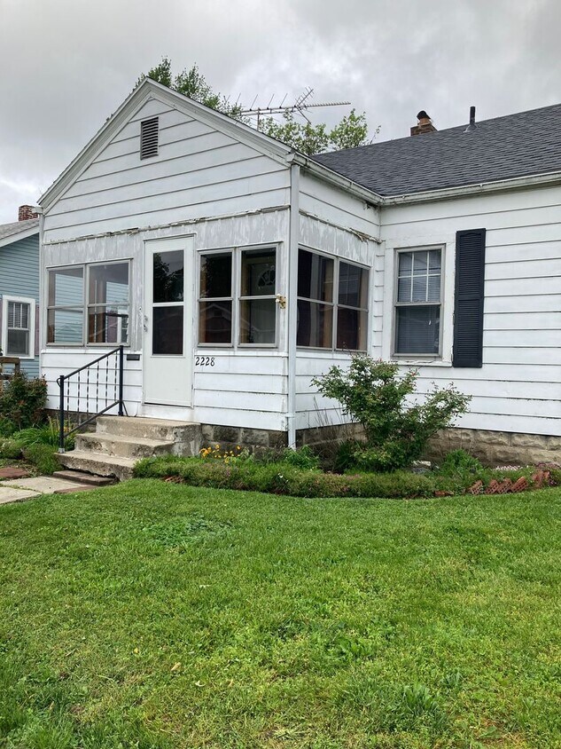 Primary Photo - Charming 3 bedroom 1 bath