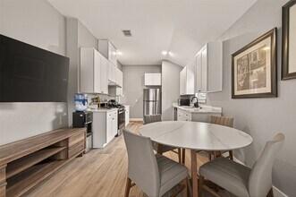 Building Photo - 4309 Beggs St