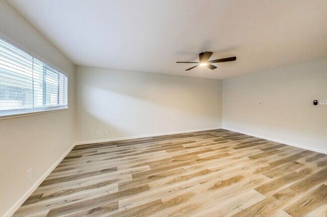 Foto del edificio - 1348 Laurel St