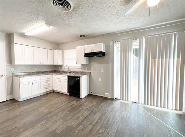 Foto del edificio - 5301 Mansel Ln