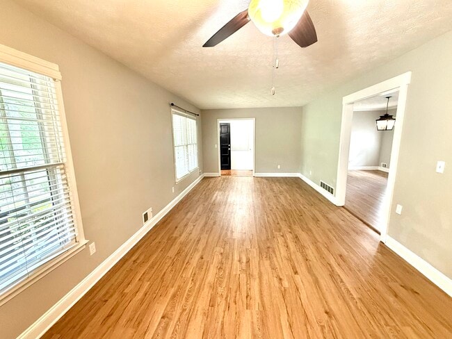 Foto del edificio - 2560 Due West Cir NW
