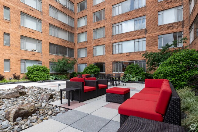 Patio - Connecticut Park Apartments