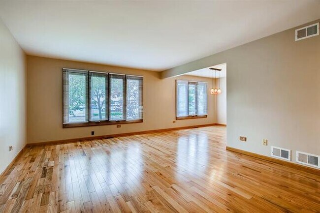 Building Photo - 8536 162nd Pl, Tinley Park, IL, 60487