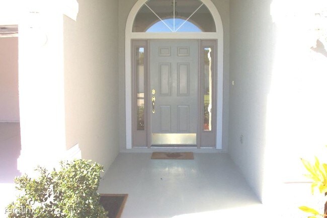 Building Photo - 4 br, 2 bath House - 6720 Calistoga Cir