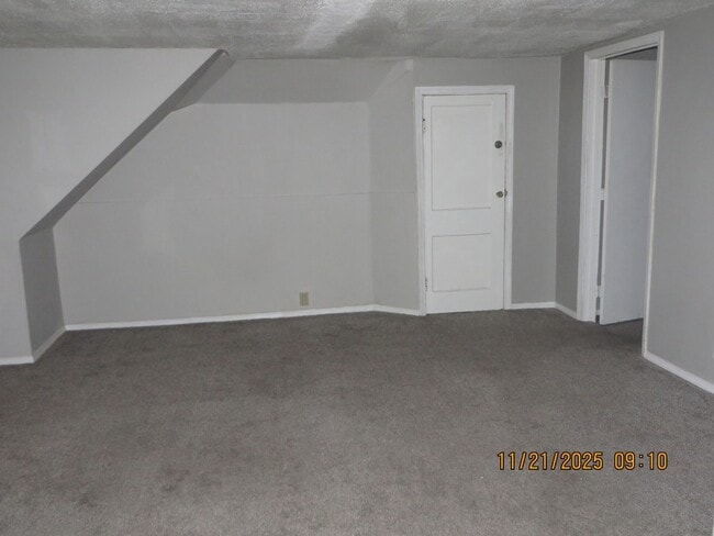 Building Photo - 919 Walnut St