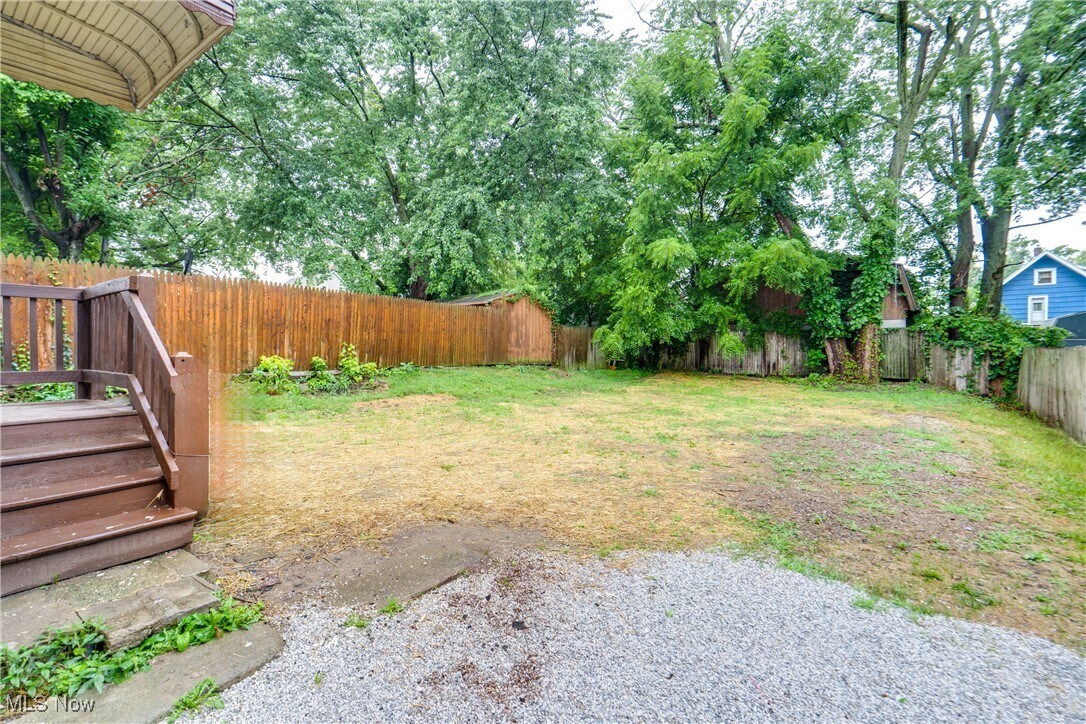 2338 16th St SW Akron, OH 44314 – photo 3