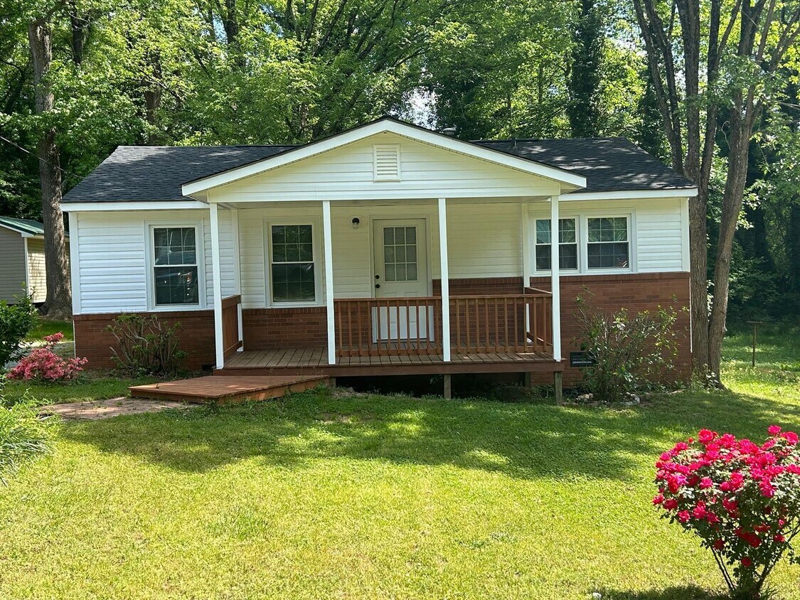 Primary Photo - 606 North Avenue, Sanford NC 27330