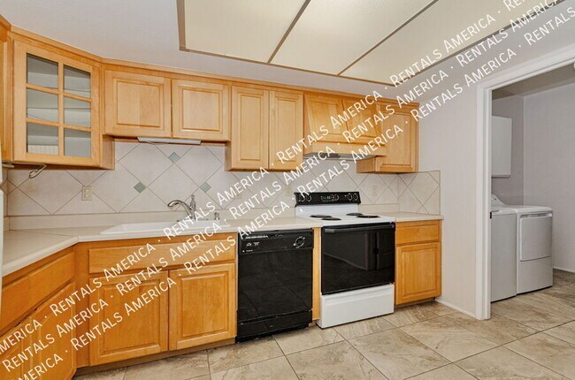 Foto del edificio - 5342 N Camino De La Culebra