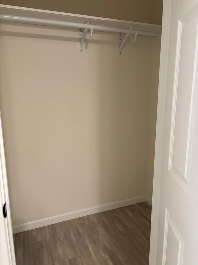Building Photo - 2049 Via Alexandra