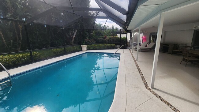 Foto del edificio - 5120 Crayton Pl S