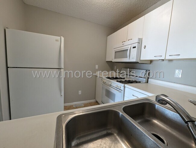 Foto del edificio - Remodeled condo in Hilliard Schools
