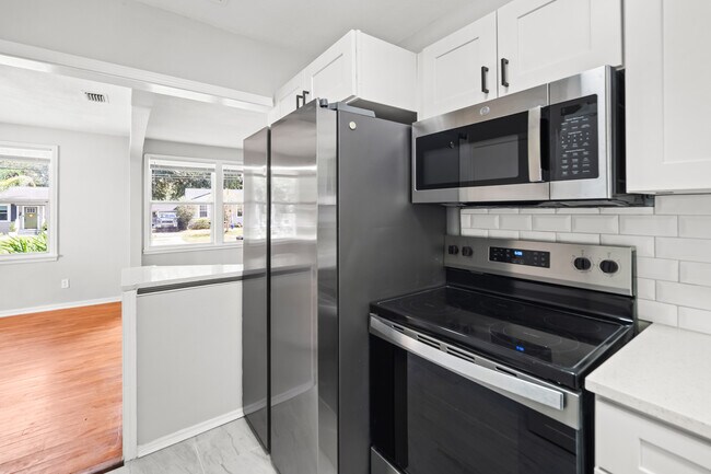 Foto del edificio - 1336 Pine Grove Ct
